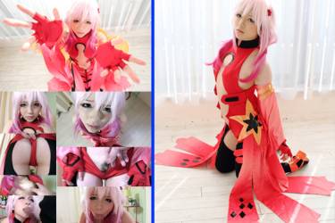美少女コスプレイヤーが勃起したムスコとタマをねっとりと優しく舐めバキュームフェラでドッピュっとご奉仕