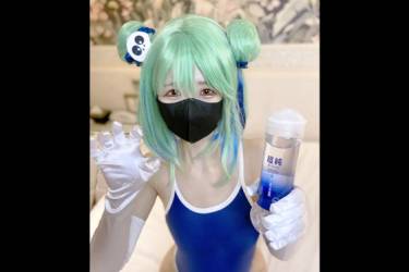 フォロワー1万人超え合法**・潤〇る〇あレイヤーがスク水で手コキ！
