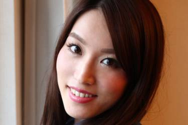 大絶叫に大量お漏らしで、どんなホテルも出禁になるデキンちゃんがヤバいとイクしか言わないデート